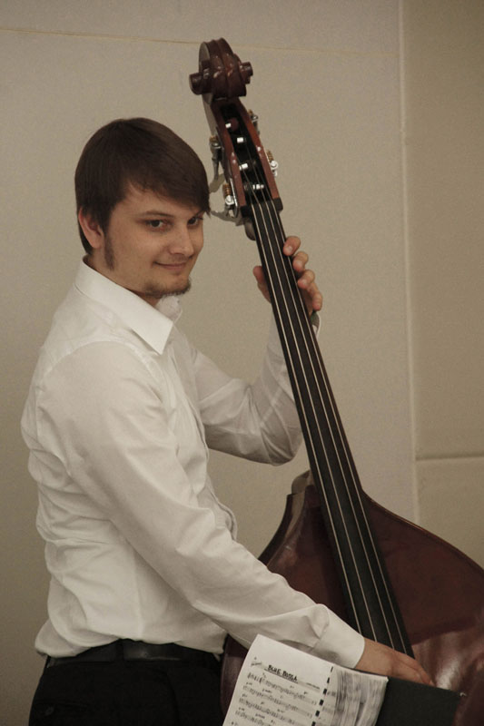 Heike Stangl "der Bassist"