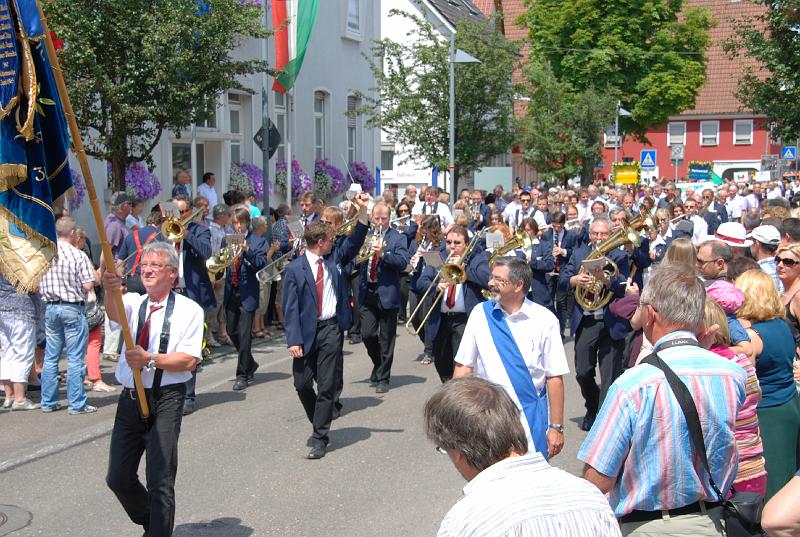 (2011).JPG