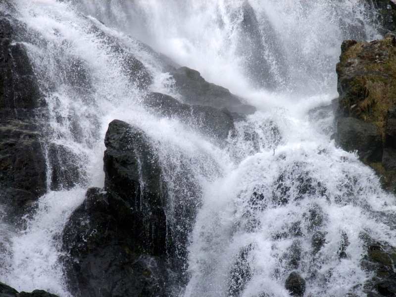 Helga Mayr "Wilder Wasserfall"