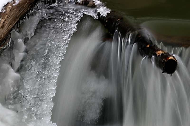 Valentin Oszkiel "Wasser,  Eis, Stock"